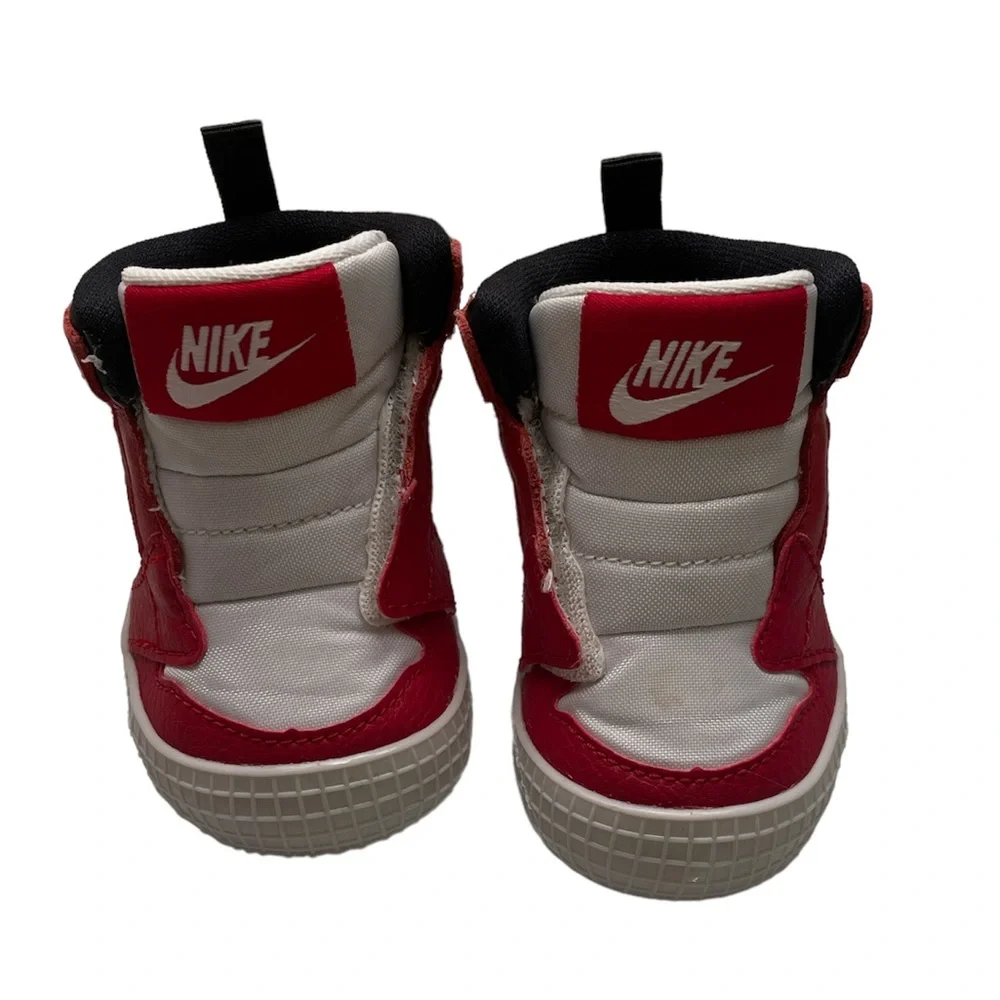 Baby crib Jordans - Picture 2 of 3
